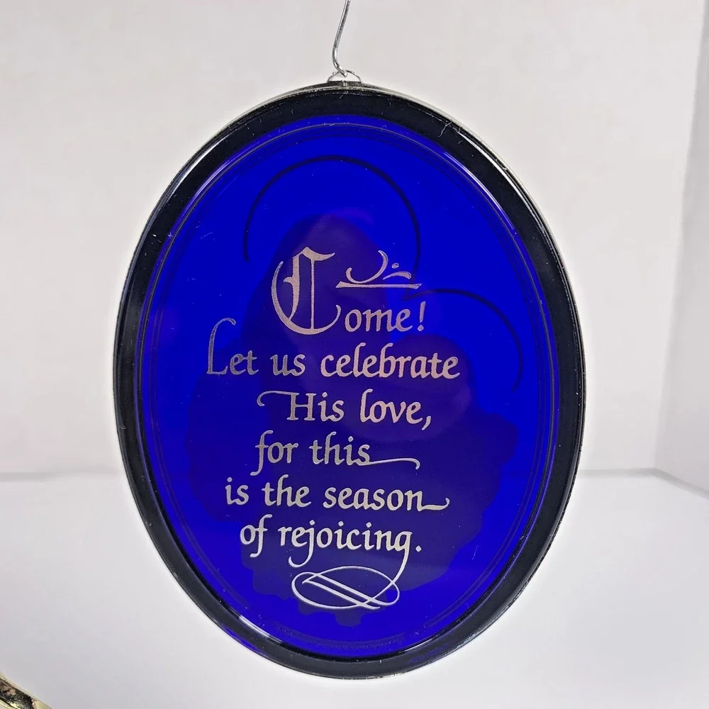 Hallmark 1983 Vintage‎ Keepsake Ornament Mother and Child acrylic cameo